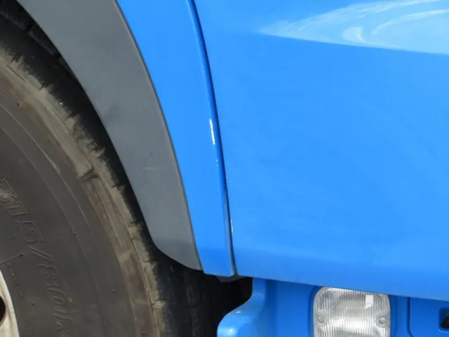 運転席フロントフェンダー下部にキズがあります。|日野 プロフィア 2DG-SH1EDGGの写真31