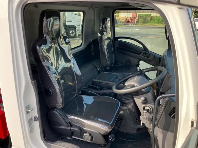 7|いすゞ フォワード 2RG-FRR90S4(2WD)の写真7