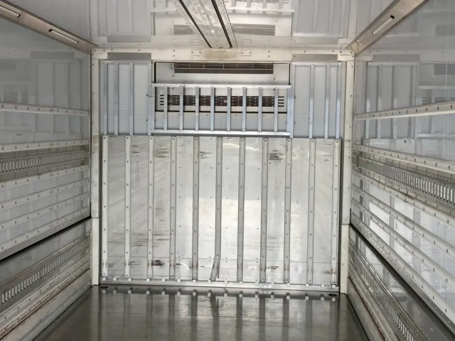 エバポレータ、リターンガイド周辺|いすゞ フォワード 2PG-FSR90T2の写真8