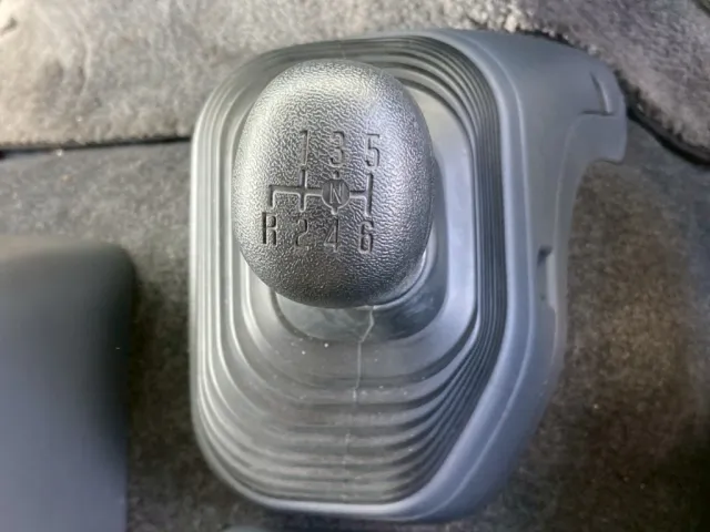 6速MTです|いすゞ フォワード 2PG-FSR90T2の写真16