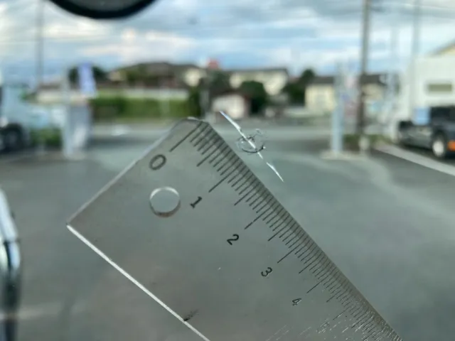 フロントガラスに飛び石①|いすゞ フォワード 2PG-FSR90T2の写真23