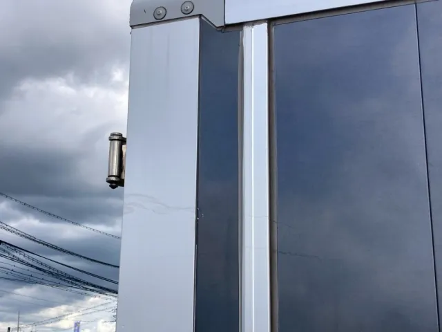 ウイング右後方にすり傷があります|いすゞ フォワード 2PG-FSR90T2の写真30