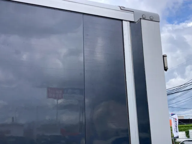 ウイング左後方にもすり傷が有ります|いすゞ フォワード 2PG-FSR90T2の写真33