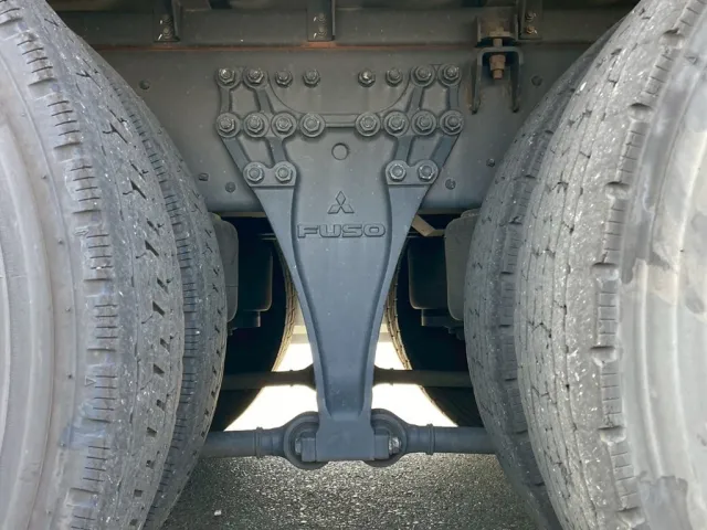 リアエアサス廻り|三菱 スーパーグレート 2PG-FU74HZの写真5