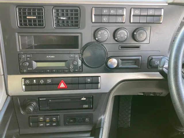 インパネ廻り|三菱 スーパーグレート 2PG-FU74HZの写真31