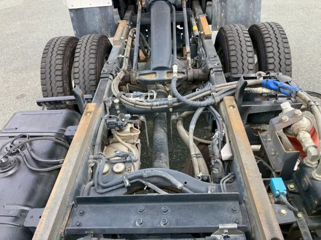 シャシ廻り|日野 デュトロ TKG-XZU620T(2WD)の写真12