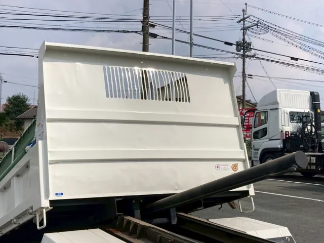 プロテクター前側|日野 デュトロ TKG-XZU620T(2WD)の写真15