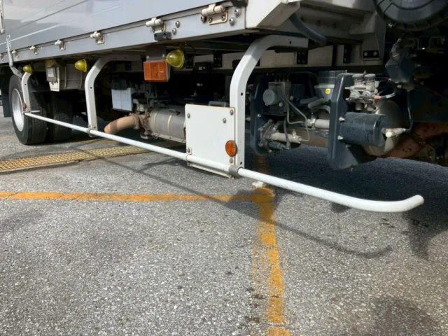 運転席側サイドバンパーの状態です。|日野 レンジャー 2KG-FD2ABA(2WD)の写真34