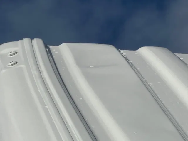 運転席側ルーフ後方に、ヘコミがあります。|日野 レンジャー 2KG-FD2ABA(2WD)の写真47