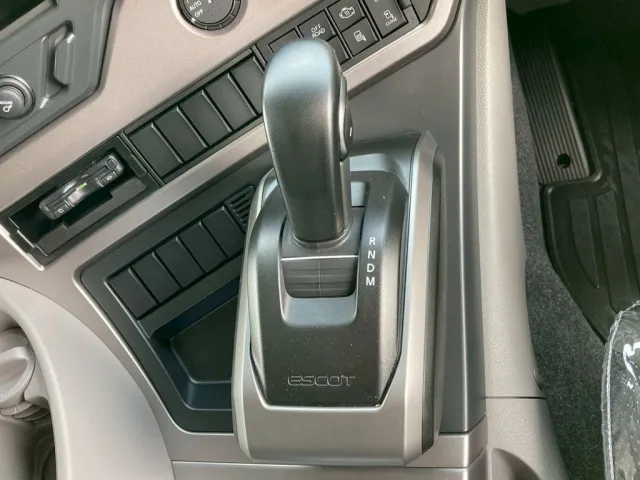 エスコットⅦです。|UDトラックス  2DG-GW6ELHの写真18