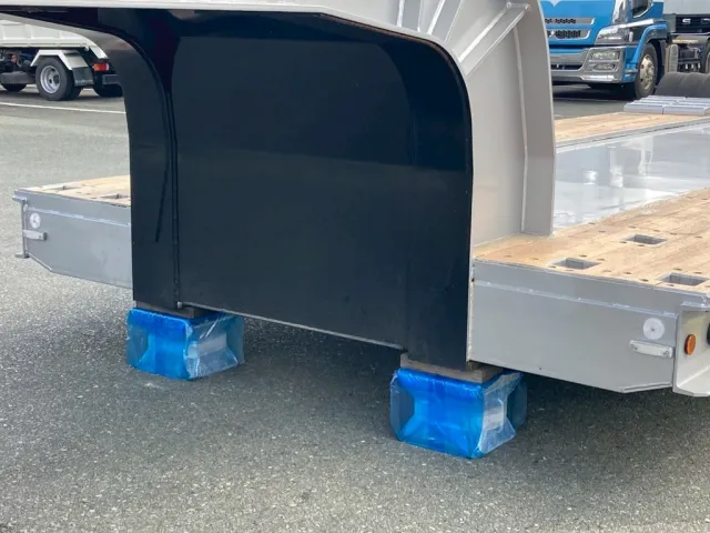 脚は付いておりません。|東邦  TD47J7T2Sの写真18