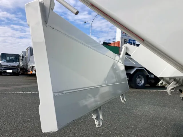 リアゲート|マツダ トヨエース 2RG-LKR88AD(2WD)の写真12