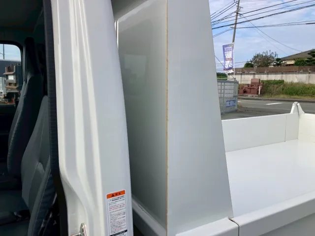 プロテクターサイドに置き錆があります。|マツダ トヨエース 2RG-LKR88AD(2WD)の写真13