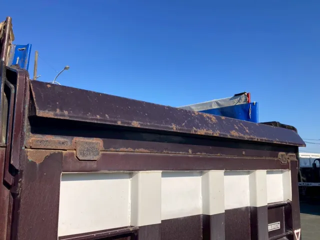 リアゲートに差し枠が付いてます|トレクス  PFB23601の写真23