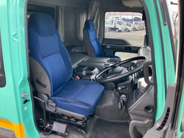 7|いすゞ ギガ QKG-CYL77AMの写真7