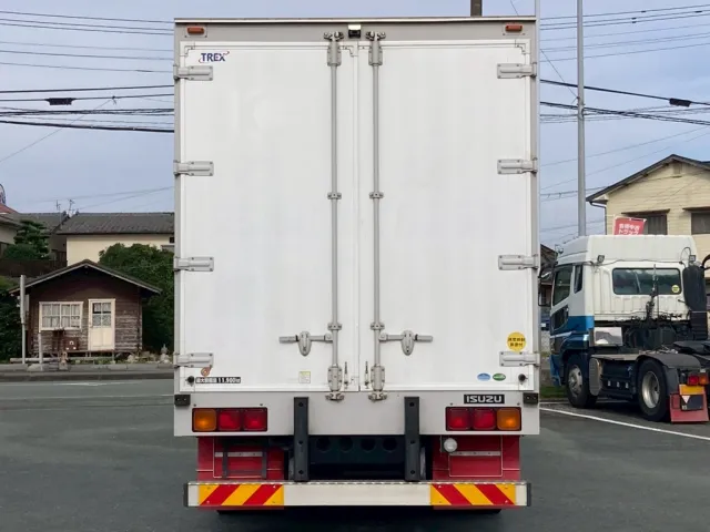 9|いすゞ ギガ QKG-CYL77AMの写真9