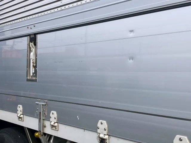 19|いすゞ ギガ QKG-CYL77AMの写真19