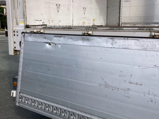 22|いすゞ ギガ QKG-CYL77AMの写真22