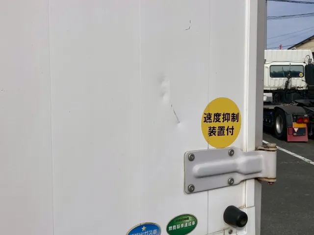 26|いすゞ ギガ QKG-CYL77AMの写真26