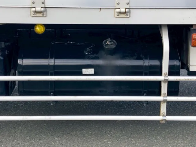 28|いすゞ ギガ QKG-CYL77AMの写真28