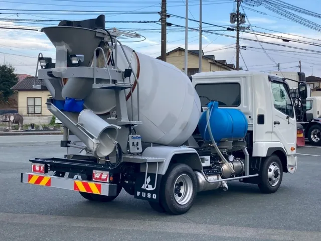 三菱 ファイター 2KG-FK72F(2WD)の写真4