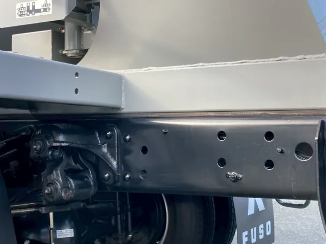 シャーシの状態です。|三菱 ファイター 2KG-FK72F(2WD)の写真6