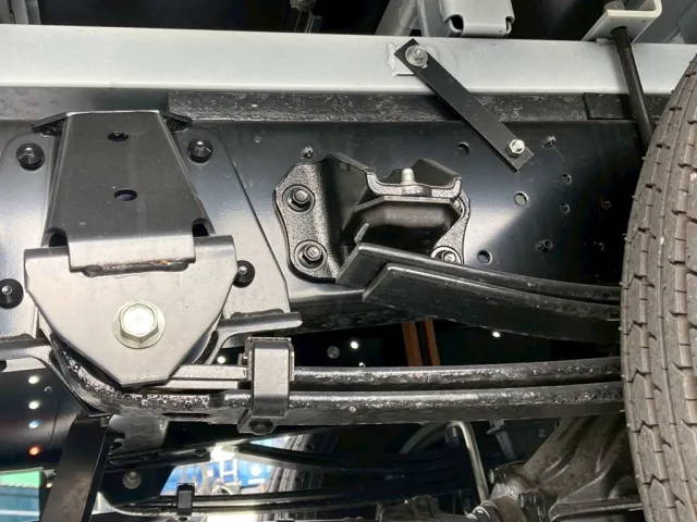 リーフサスです。|日野 デュトロ 2KG-XZU712M(2WD)の写真5