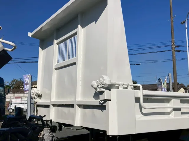 プロテクター前側の状態|いすゞ フォワード SKG-FRR90S2の写真16