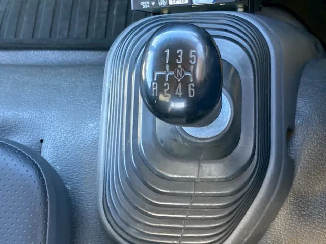 6速MTです|いすゞ フォワード SKG-FRR90S2の写真27