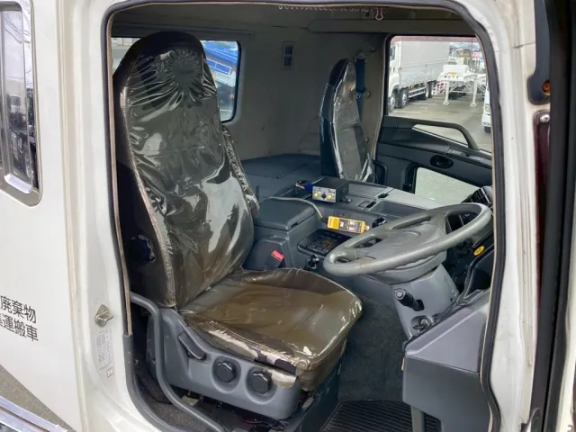 室内|三菱 スーパーグレート QPG-FV60VYの写真7