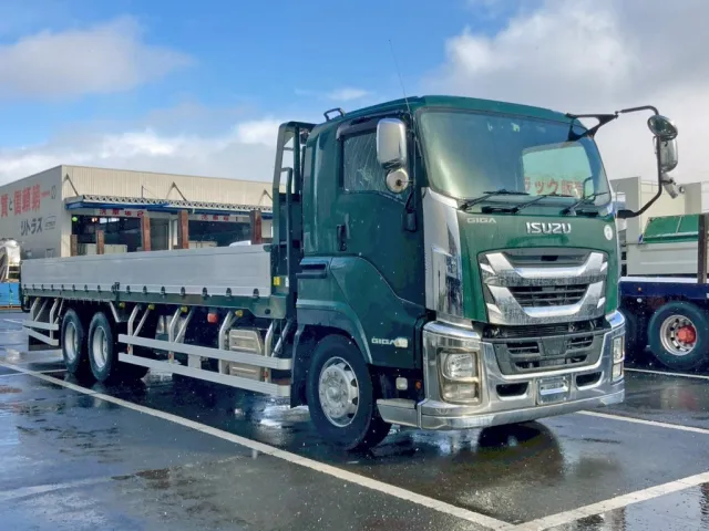 いすゞ ギガ QKG-CYL77Bの写真4