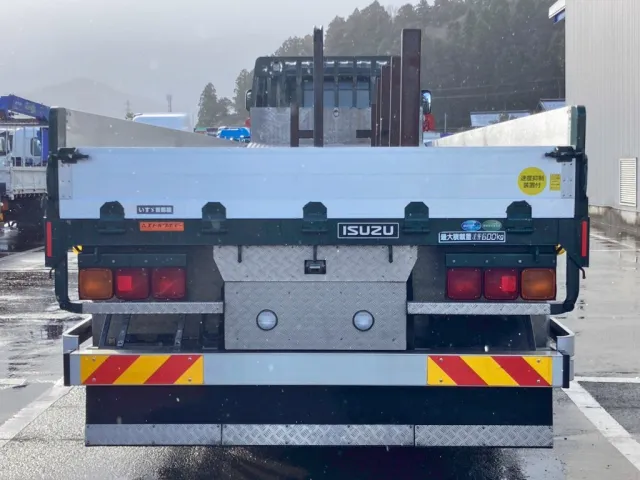 リヤ周りの状態です。|いすゞ ギガ QKG-CYL77Bの写真28