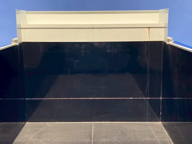 ボディー前壁|三菱 ファイター 2KG-FK72F(2WD)の写真9