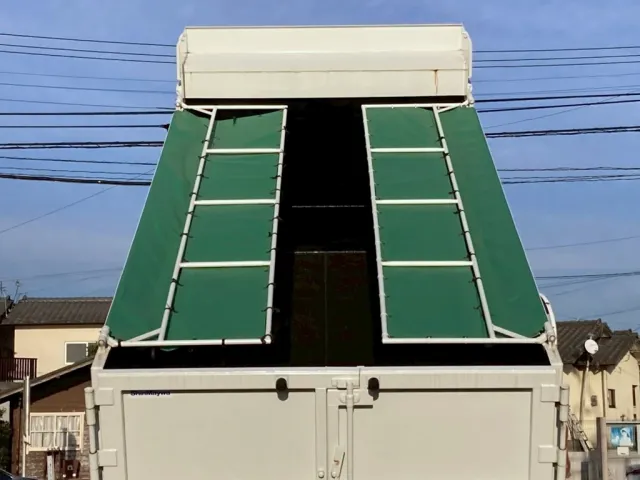 コボレーンを閉じた状態|三菱 ファイター 2KG-FK72F(2WD)の写真10