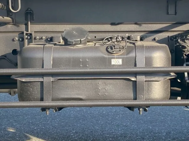 燃料タンクは100Lです|三菱 ファイター 2KG-FK72F(2WD)の写真15