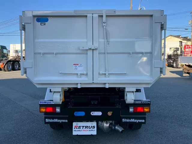 リヤ周りの状態です。|三菱 キャンター 2RG-FBAV0(2WD)の写真8