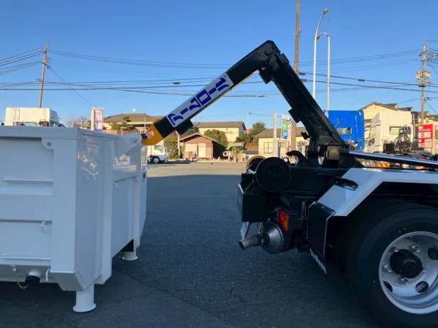 三菱 キャンター 2RG-FBAV0(2WD)の写真16