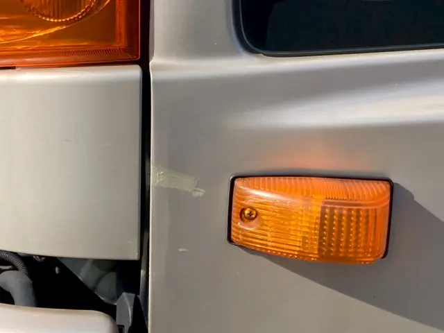 助手席側ドアにすり傷|日野 レンジャー TKG-FD7JMAG(2WD)の写真17