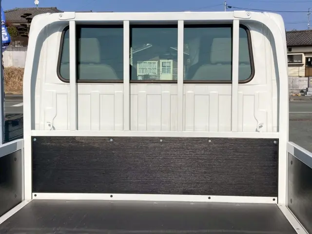 いすゞ エルフ 2RG-NJR88AF(2WD)の写真11