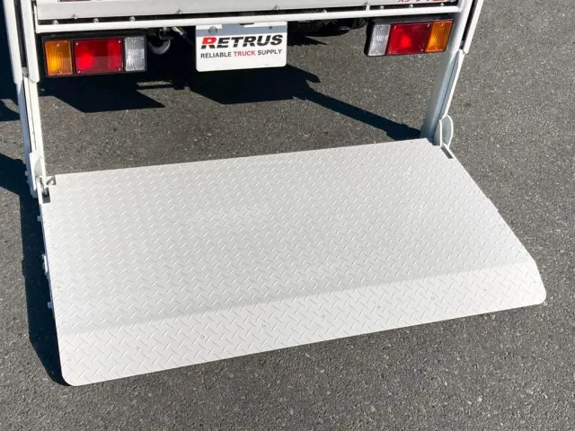 ゲートのステージの状態です。|いすゞ エルフ 2RG-NJR88AF(2WD)の写真12