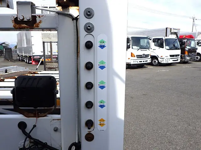 いすゞ エルフ TPG-NPR85N(2WD)の写真33