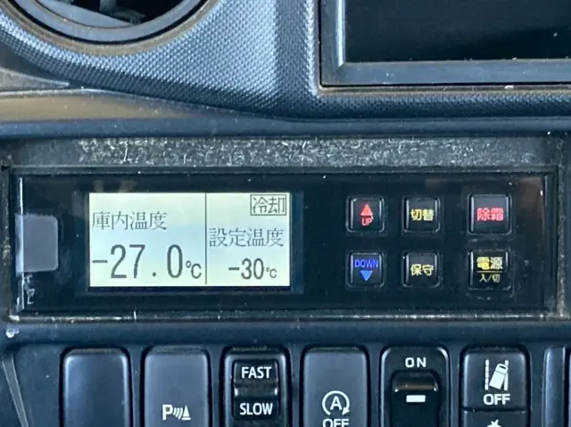 冷凍機は、-30℃設定(低温仕様) 19.5℃スタート 2Hで-27.0℃確認済みです。|日野 デュトロ 2RG-XZU605M(2WD)の写真27