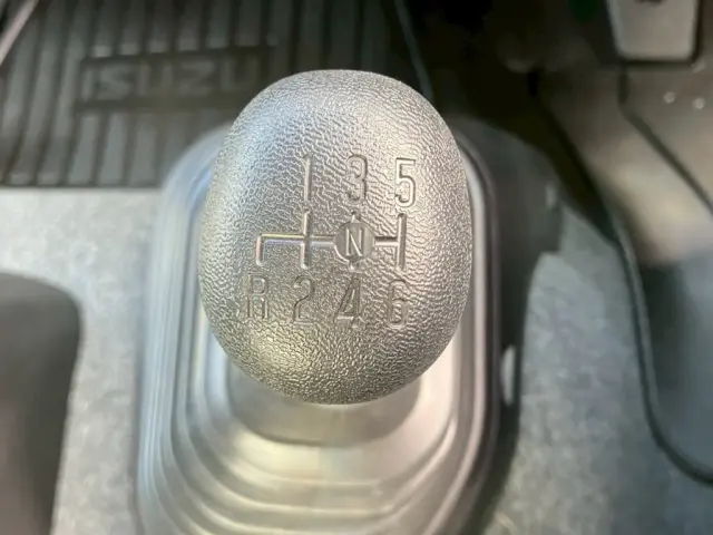 いすゞ フォワード 2PG-FRR90T4(2WD)の写真29