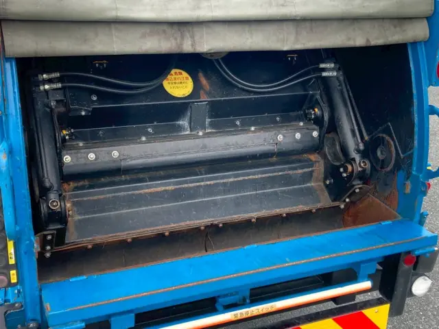 15|いすゞ エルフ TPG-NKR85N(2WD)の写真15
