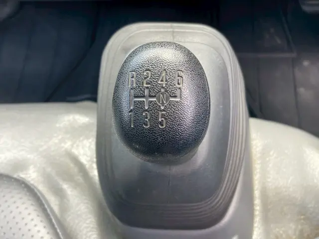 25|いすゞ エルフ TPG-NKR85N(2WD)の写真25