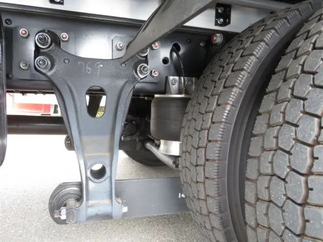 エアサスです。|日野 レンジャー 2PG-FD2ABG(2WD)の写真5
