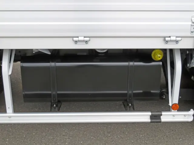 燃料タンクは200Lです。|日野 レンジャー 2PG-FD2ABG(2WD)の写真13