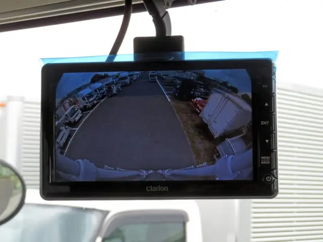 液晶バックモニター付きです。|日野 レンジャー 2PG-FD2ABG(2WD)の写真15
