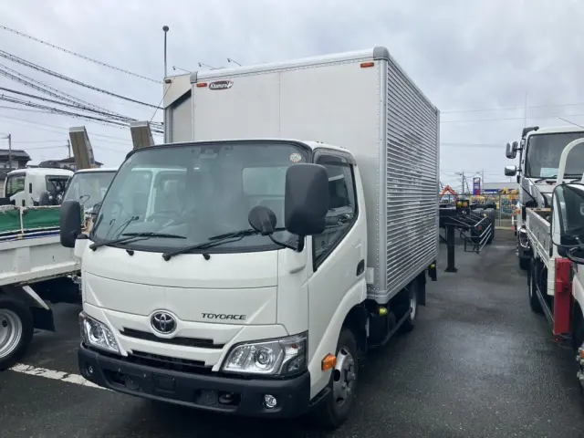 トヨタ ダイナ 2RG-XZU605(2WD)の写真1