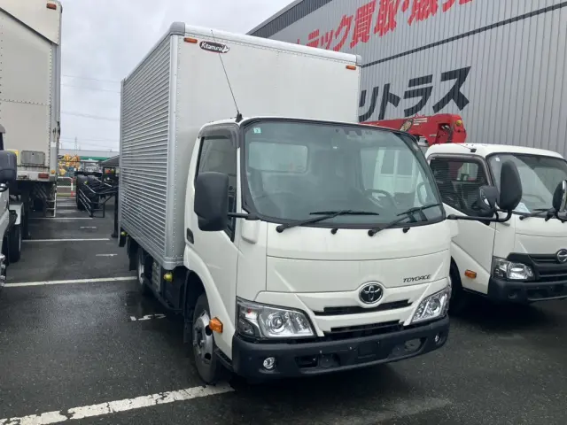 トヨタ ダイナ 2RG-XZU605(2WD)の写真2